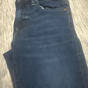 American Eagle men’s jeans